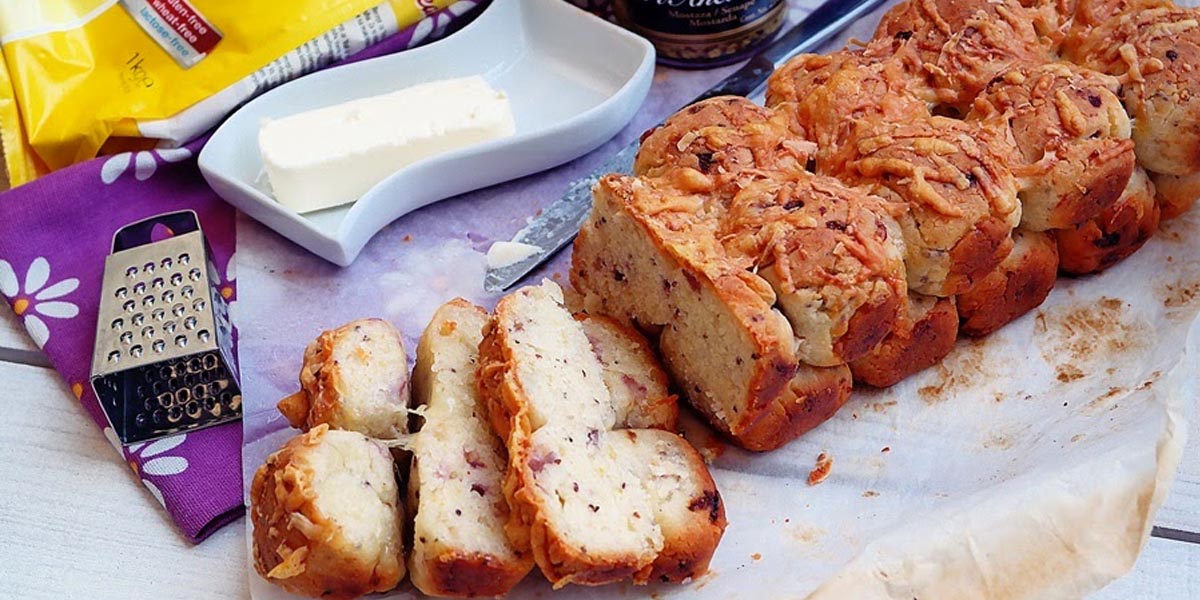 Paine fara gluten cu ceapa si parmezan