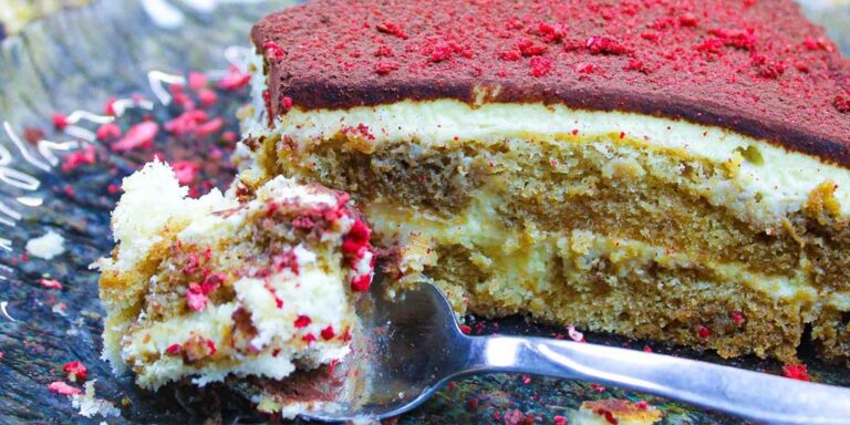 Tort tiramisu fără gluten și fără coacere