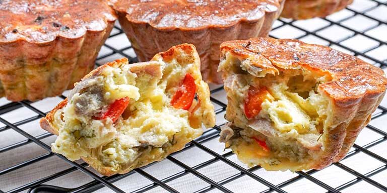 Brioșe aperitiv fără gluten cu ciuperci și parmezan